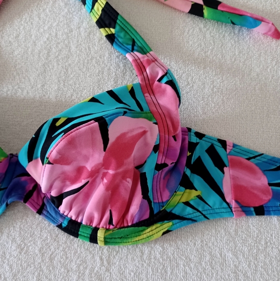VENUS Jillian Underwire Tropical Print Bikini Top, size 34C/ 32D/ 36B - Picture 10 of 12